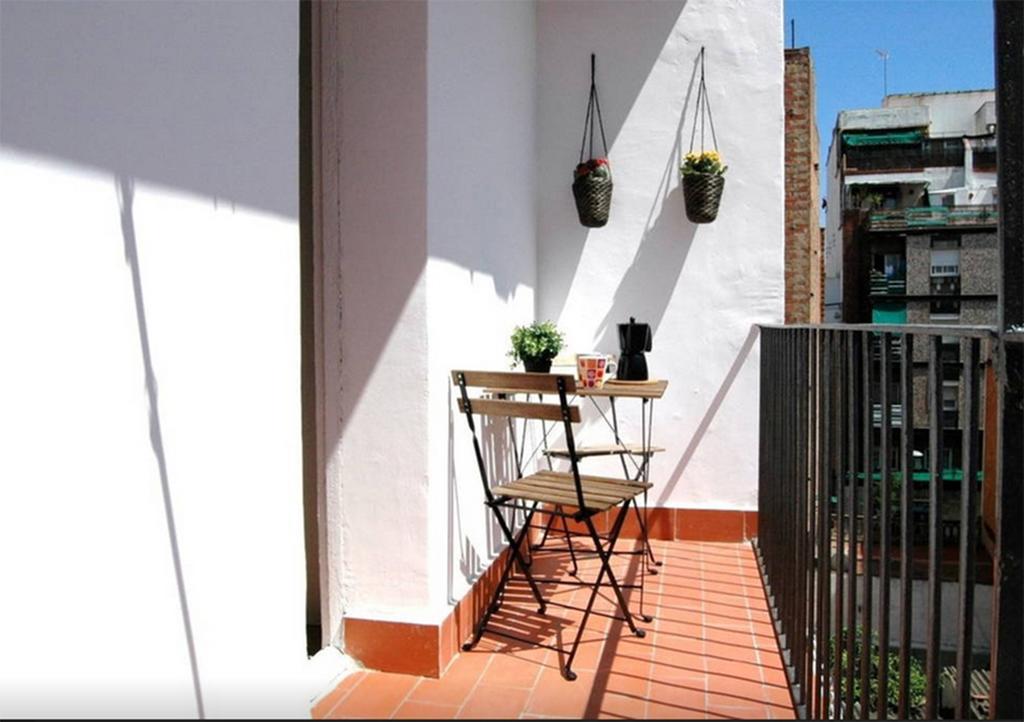 Bcn4Days 24/7 Apartments L'Hospitalet de Llobregat Esterno foto